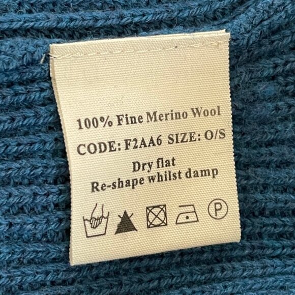 TOAST Blue Knit Fine Merino Wool Neck Warmer/Scarf is New without Tags! One Size - Picture 3 of 4